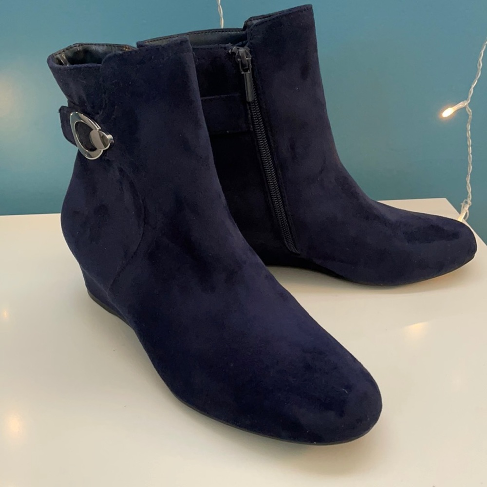 Navy Blue Suede Ankle boot